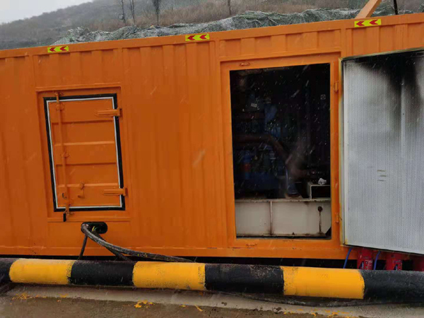 凤庆发电机出租 柴油发电机组电压低报警怎么办？