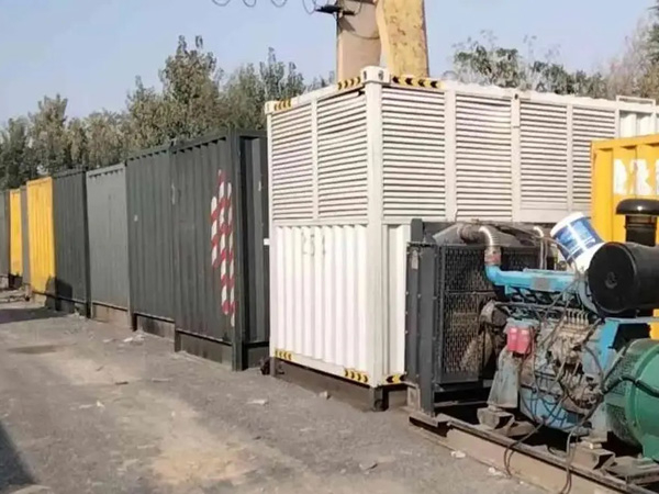 凤庆200KW柴油发电机机组每小时油耗是多少？
